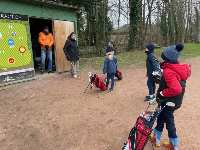 26/01/2023 Les jeunes de l'Ecole de Golf bravent le froid